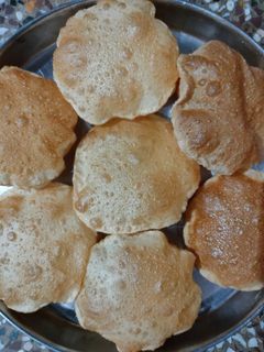 अजवाइन की पूरी(Ajwain Puri recipe in hindi) रेसिपी मुख्य फोटो