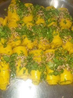 ખાંડવી(khandvi recipe in gujarati) રેસીપી મુખ્ય ફોટો