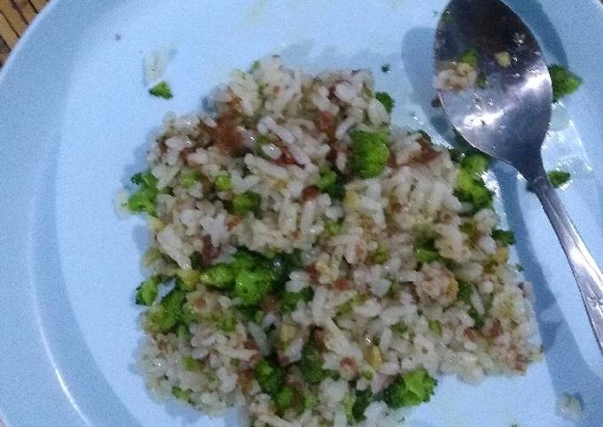 Resep Nasi Goreng Brokoli Oleh Rere Adn - Cookpad