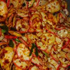 A picture of Seblak bantet/seblak kering.