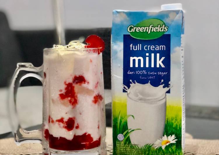 Resep Fresh strawberry milkshake (homade) yang Menggugah Selera