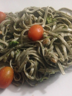 Una foto de Pasta con salsa de brócoli