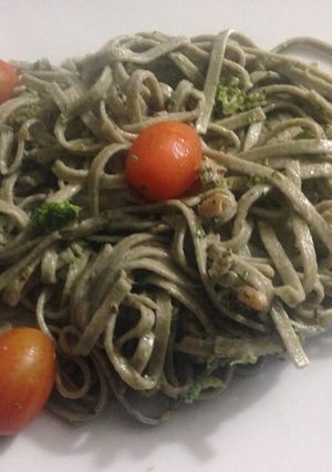 Una foto de Pasta con salsa de brócoli