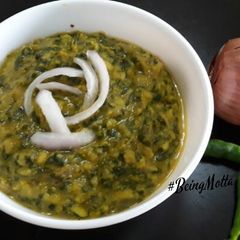 A picture of Punjabi Malai Palak.