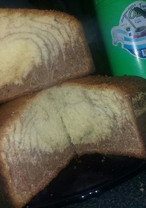 Una foto de Torta de aceite marmolada