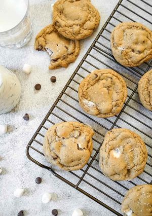 A picture of Perfect Chocolate Chip Marshmallow Cookies.