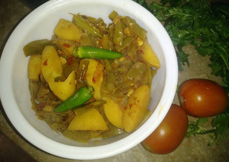 Recipe of Ultimate Aloo saim ki bhujya