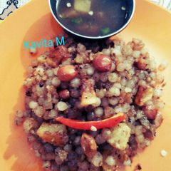 A picture of Sabudana peanut mix.