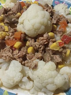 Una foto de Ensalada de coliflor