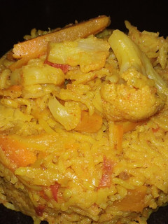 व्हेजिटेबल पुलाव (vegetable pulao recipe in marathi) रेसिपी चे मुख्य फोटो