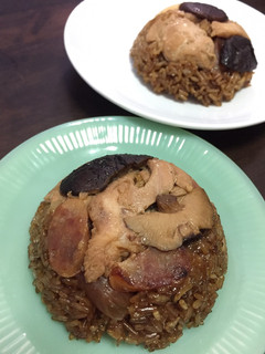 A picture of Loh Mai Kai (Glutinous Rice with Chicken and Mushroom).