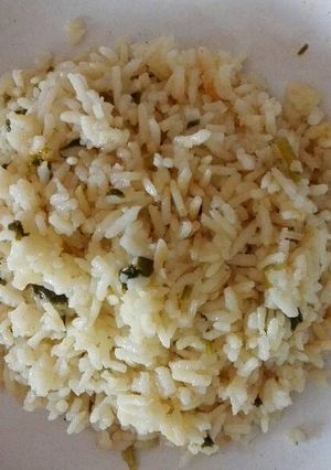 Una foto de Arroz blanco con perejil