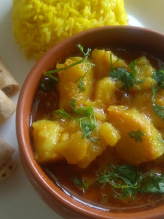 आलू की सब्जी (aloo ki sabzi recipe in Hindi) रेसिपी मुख्य फोटो