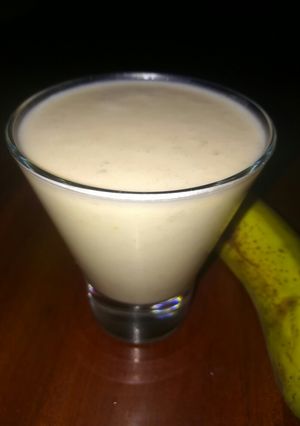 A picture of Banana yoghurt smoothie.
