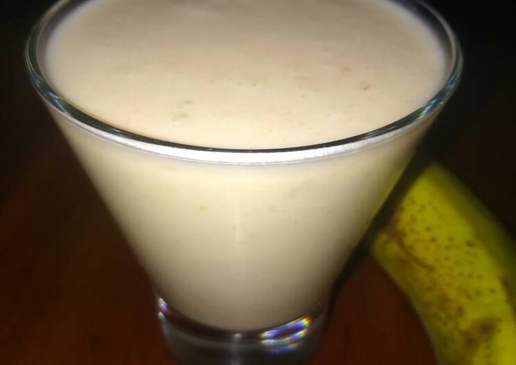 Steps to Prepare Ultimate Banana yoghurt smoothie