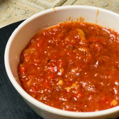 A picture of Pizza sauce.