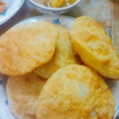 A picture of Moong Daal kachori,Aloo ki Sabzi.