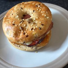 A picture of Breakfast bagel.