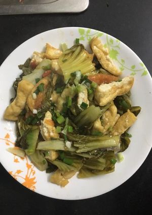 Hình của món Dưa chua xào đậu phụ.