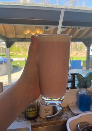 A picture of Strawberry smoothie.