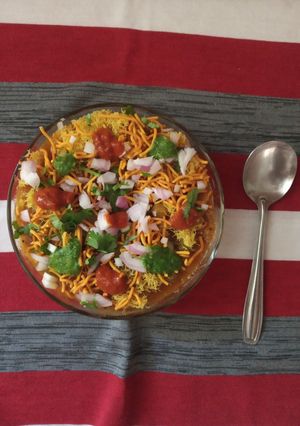 વાઇટ વટાણા ચાટ રેસીપી મુખ્ય ફોટો