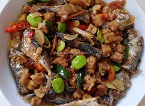 Foto resep Oseng Ikan Asin Klothok Pete