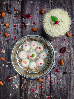 அரிசி ரசகுல்லா - மீதமான சாதத்தில் (Rice Rasagulla) (Arisi rasagulla recipe in tamil) செய்முறை முக்கிய புகைப்படம்
