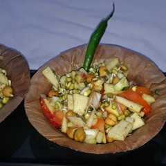 स्प्राउट्स चाट (Sprouts chaat recipe in hindi) রেসিপির প্রধান ছবি
