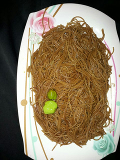 A picture of Brown sphagetti.
