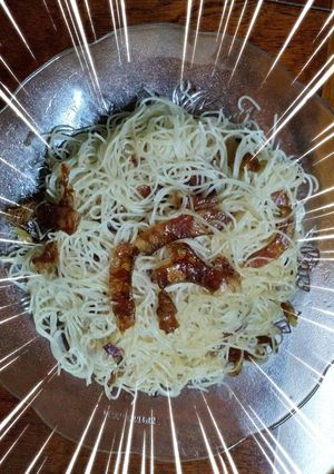 Hình của món Bún gạo xào lạp xưởng.