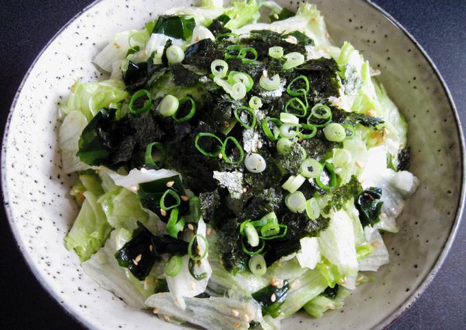 How to Make Speedy Lettuce &amp; Wakame Sesame Salad