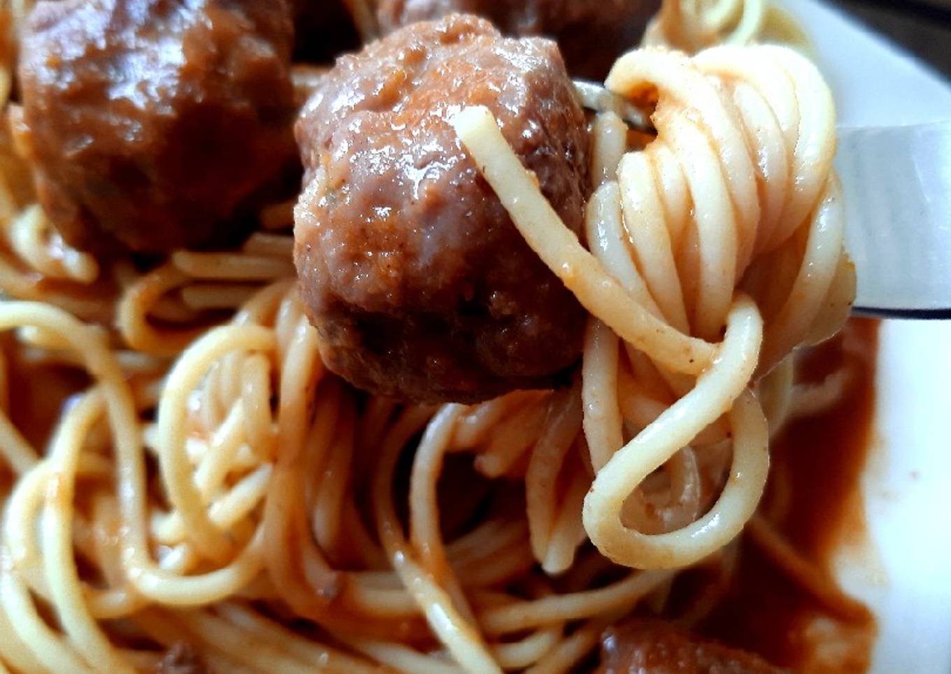 Spaghetti meatball馃嚭馃嚫 (Spaghettis con Alb贸ndigas)