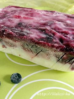 Gyümölcsszirupos joghurt tál recept fotója