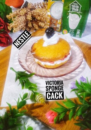A picture of Victoria sponge cake.