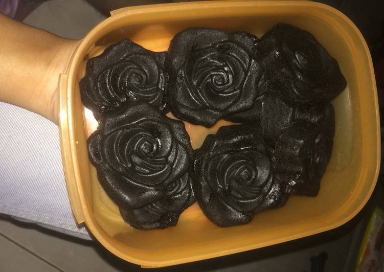Proses memasak Brownis mawar oreo magic com Anti Gagal