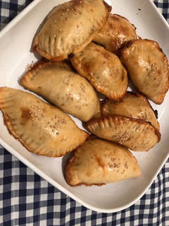 Una foto de Empanadillas rellenas de restos de cocido