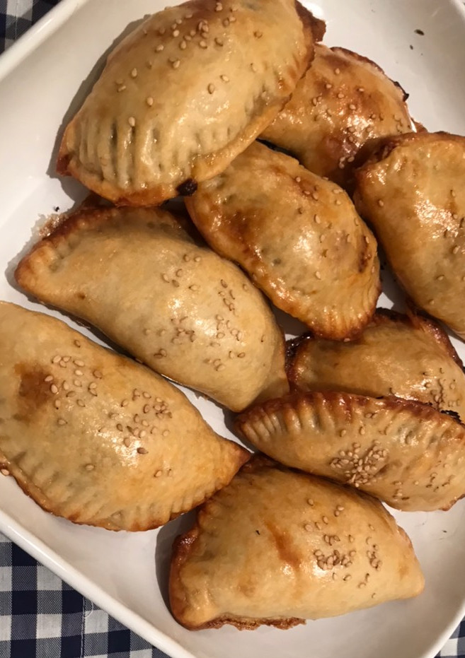 Una foto de Empanadillas rellenas de restos de cocido
