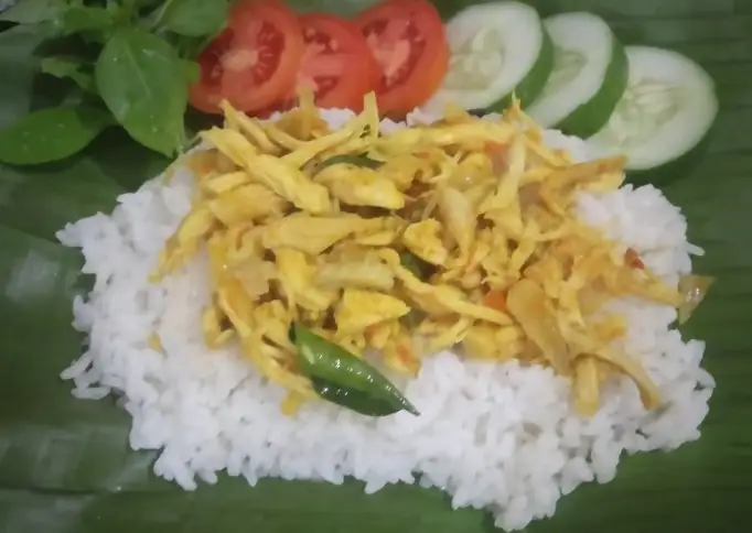 Nasi bakar pedas ayam suwir kemang