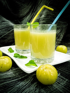 આમળાનું જ્યુસ (Amla Juice) Immunity booster juice રેસીપી મુખ્ય ફોટો