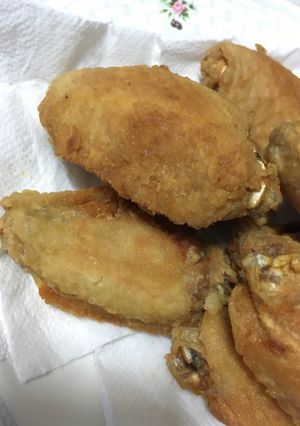 รูปของ ปีกไก่ทอดเกลือ