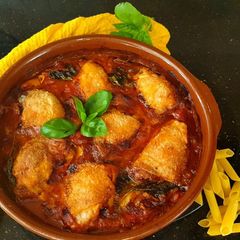 A picture of Chicken Cacciatore  or Pollo alla Cacciatora.
