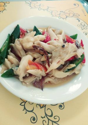 Foto resep Tumis Jamur Tiram + Ikan Asin Pedas