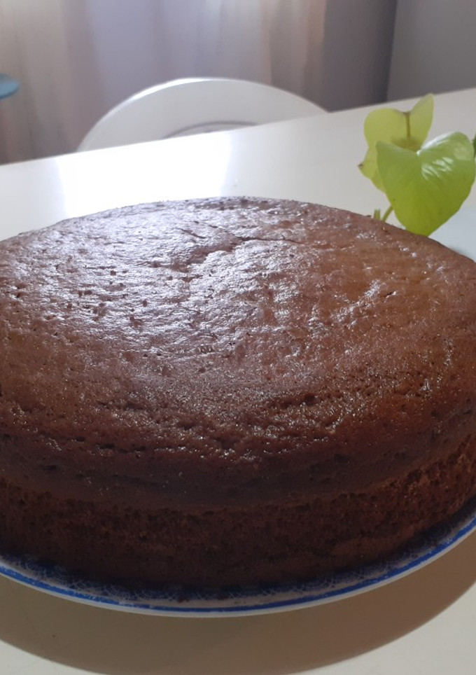 Una foto de Bizcochuelo de chocolate a mano (húmedo)