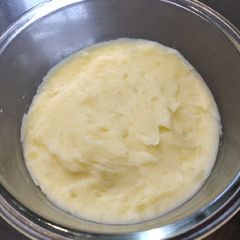 A picture of Mashed Potatoes.