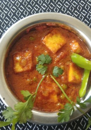 મટર પનીર (matar paneer recipe in gujarati) રેસીપી મુખ્ય ફોટો