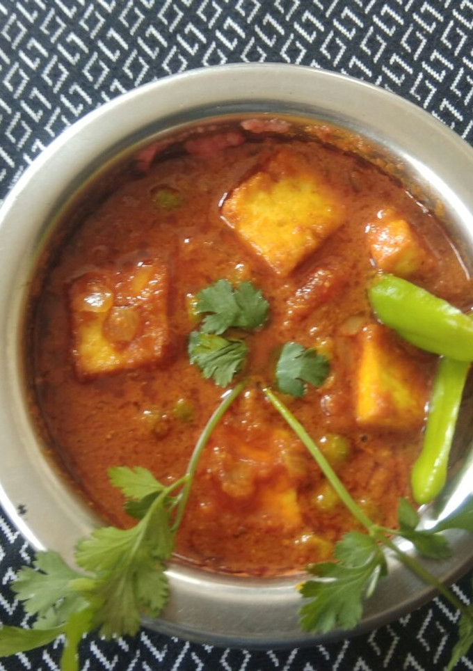 મટર પનીર (matar paneer recipe in gujarati) રેસીપી મુખ્ય ફોટો