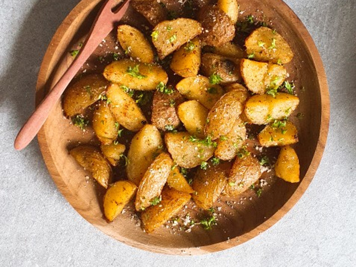 Cara Gampang Menyiapkan Simple Potato Wedges, Enak Banget
