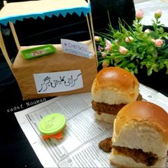 A picture of Kalaji wala burger.