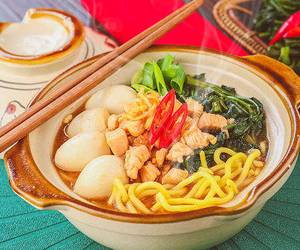 Resep Unik Mie Kangkung Mantul Banget