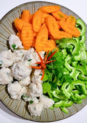 Hình của món Lẩu Khổ Qua - Chả Cá.